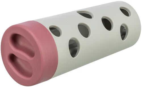 4592- Cat snack roll