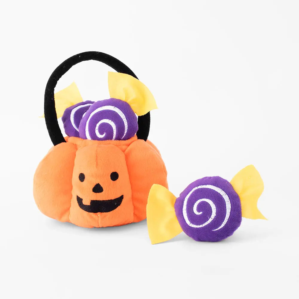 Halloween Burrow – Trick-or-Treat Basket.